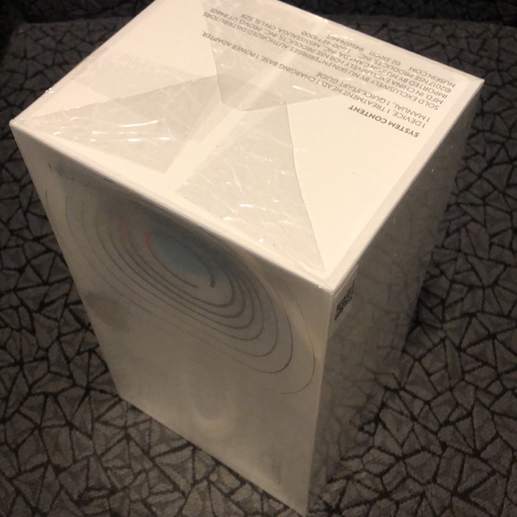 ageLOC Blue LumiSpa® iO + Cleanser - Picture 3 of 7